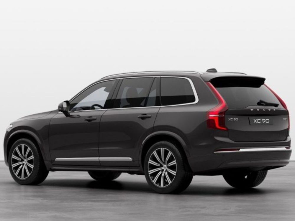 Volvo XC90 nuova a Modena (3)