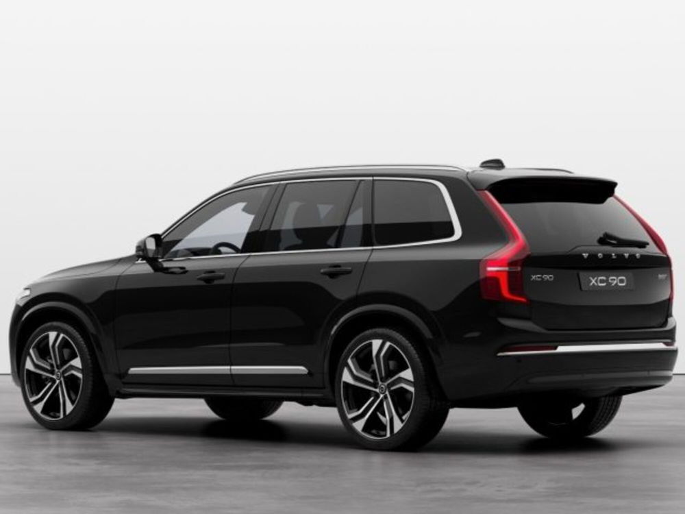 Volvo XC90 nuova a Modena (3)