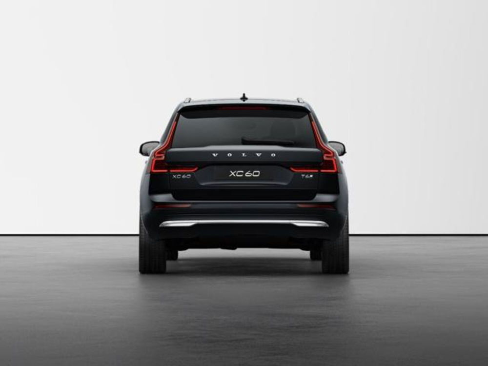 Volvo XC60 nuova a Modena (7)