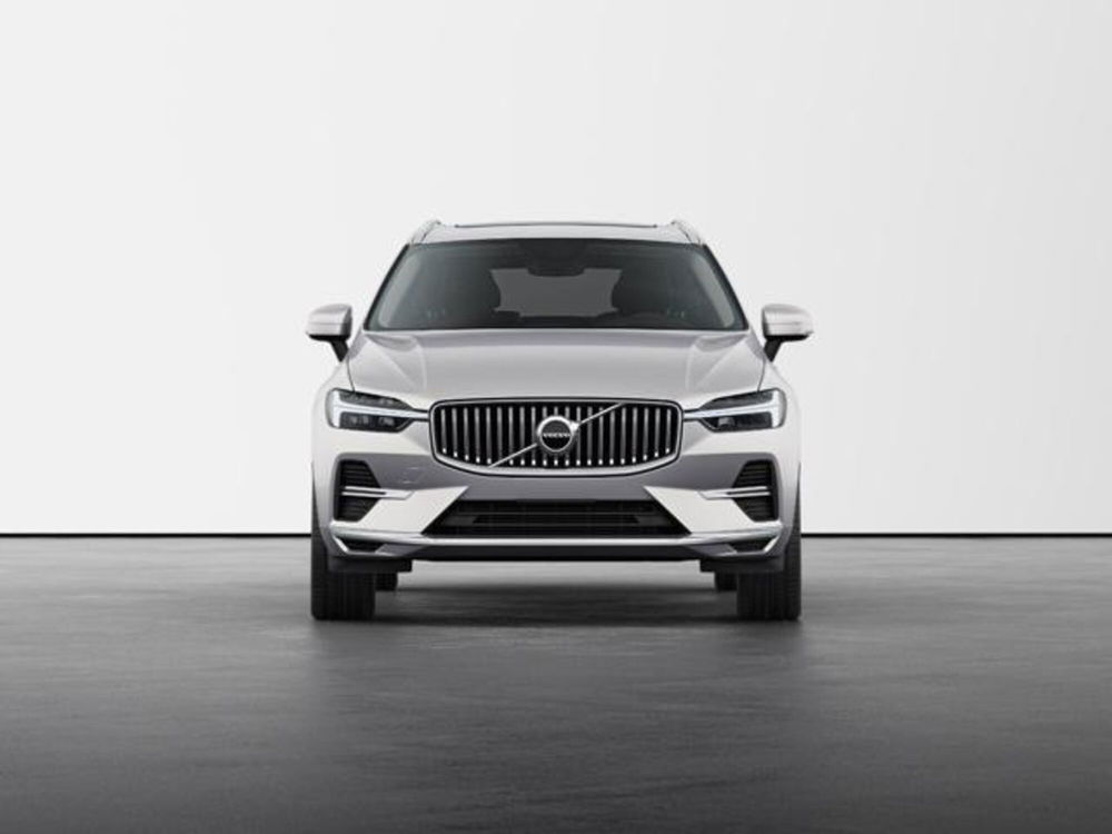 Volvo XC60 nuova a Modena (7)