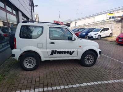 Suzuki Jimny 1.3i 16V cat 4WD JLX  del 2010 usata a Vignate