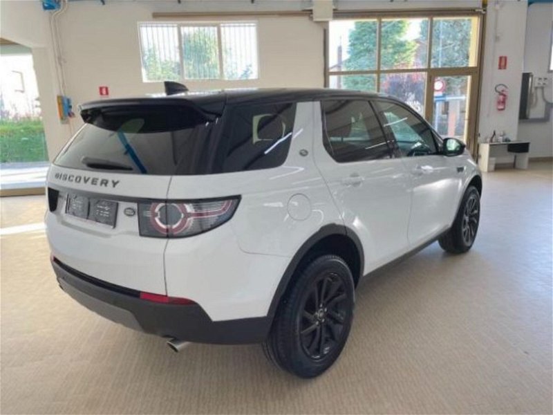 Land Rover Discovery Sport 2.0 eD4 150 CV 2WD HSE Luxury  del 2019 usata a Vignate