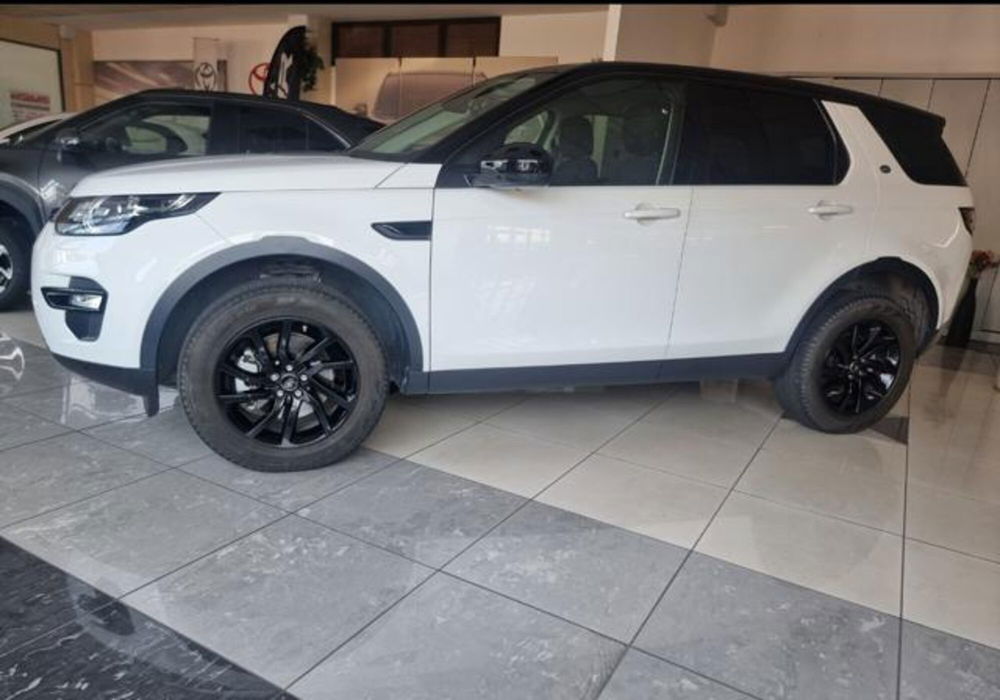 Land Rover Discovery Sport usata a Milano (3)