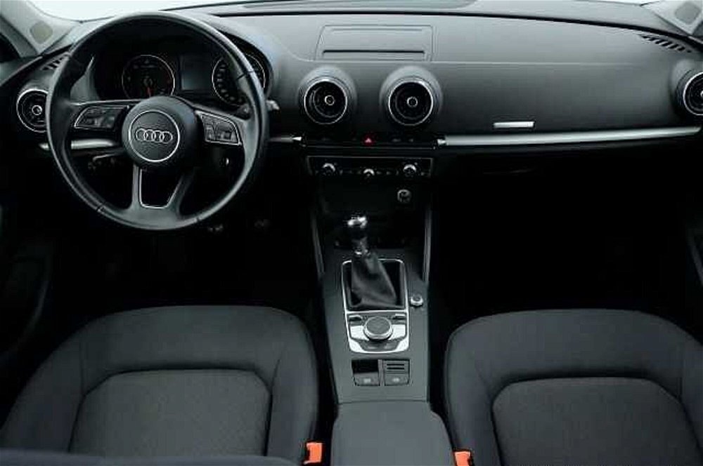 Audi A3 Sportback 1.6 TDI 116 CV Business del 2018 usata a Castel d'Ario (4)