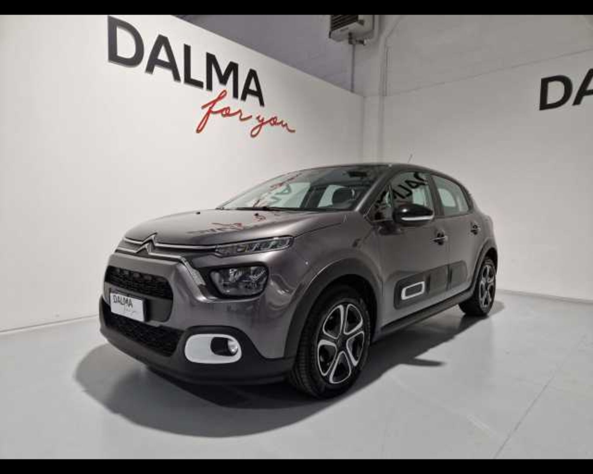 Citroen C3 1.2 puretech Max s&amp;s 83cv neopatentati del 2022 usata a Solaro