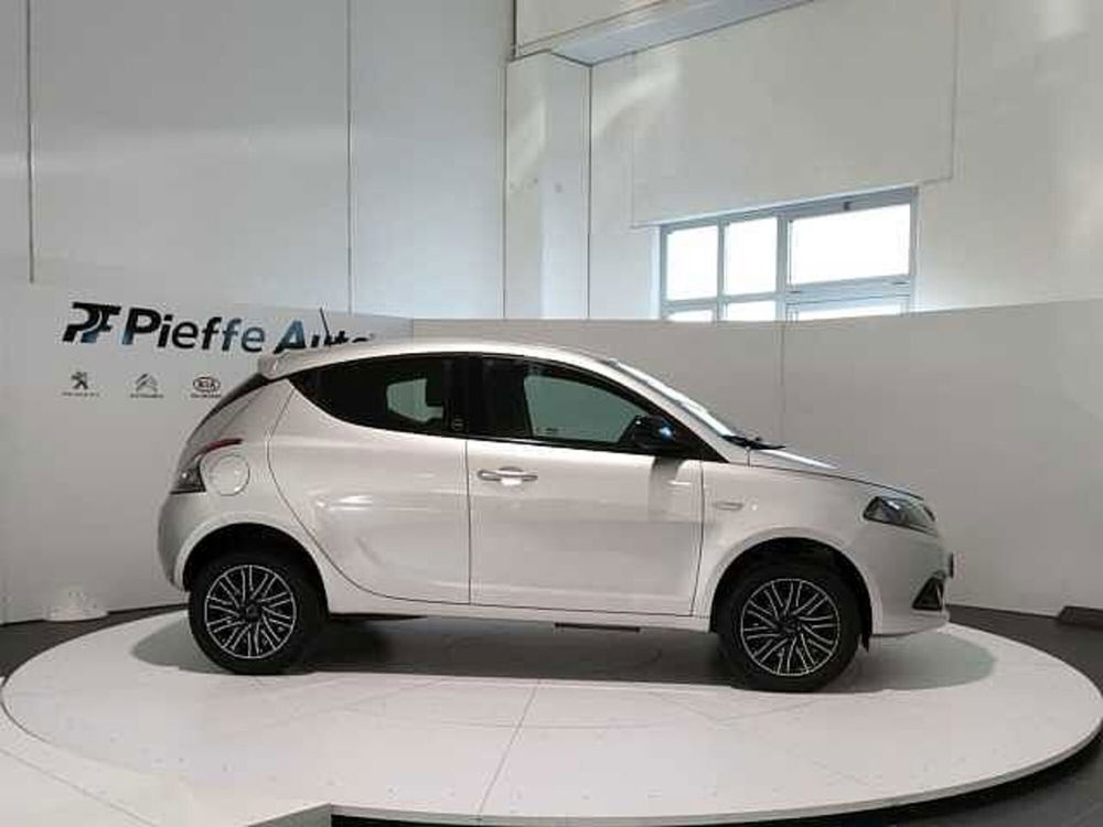 Lancia Ypsilon usata a Teramo (5)