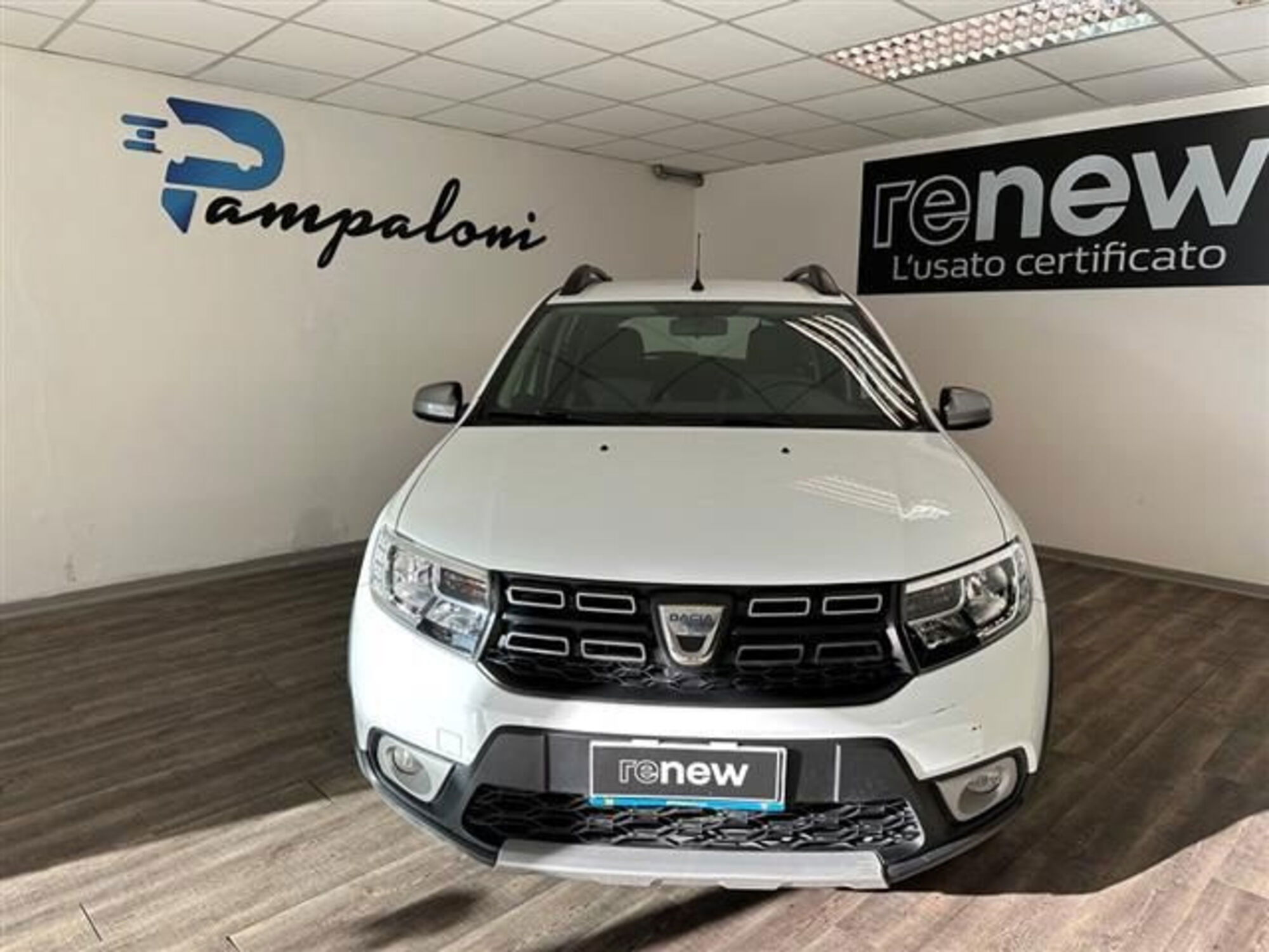 Dacia Sandero Stepway 1.0 tce Essential Eco-g 100cv del 2020 usata a Siena