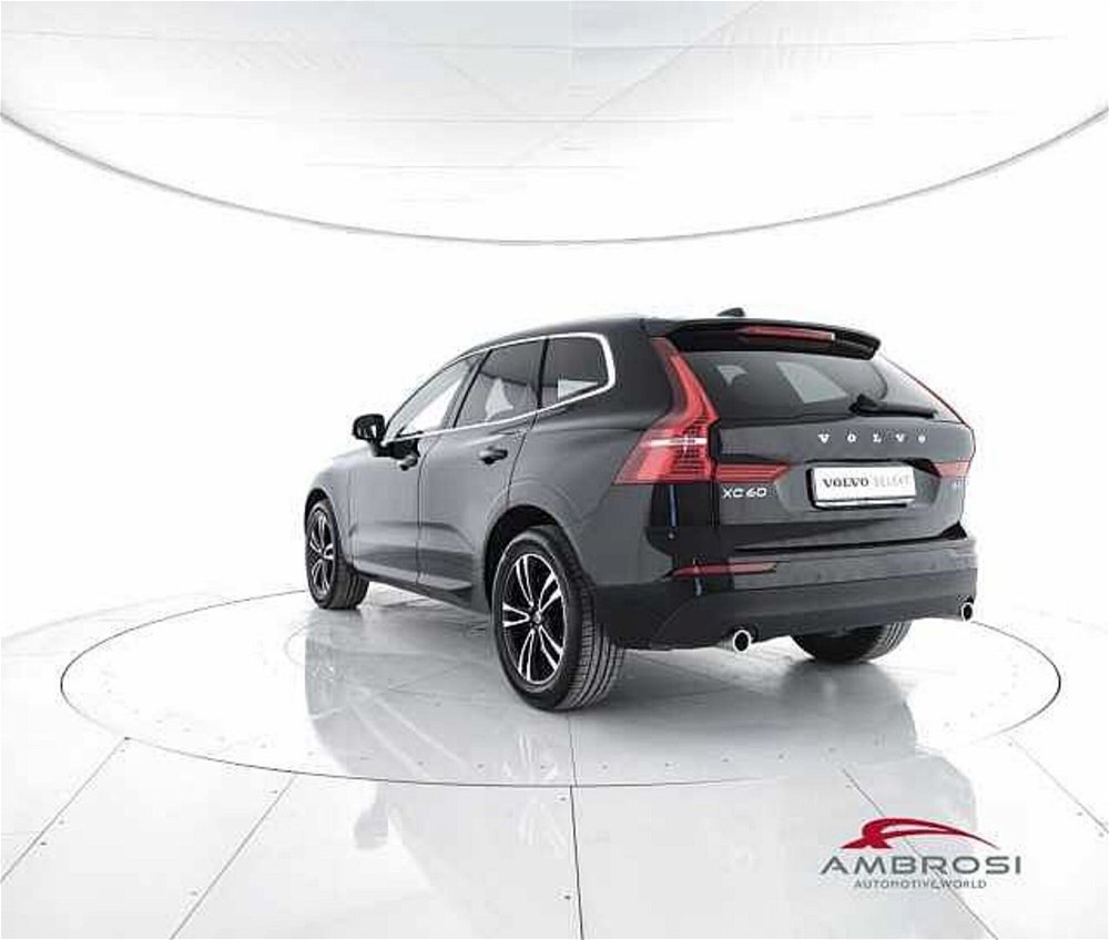 Volvo XC60 B4 (d) AWD Geartronic Business Plus del 2020 usata a Viterbo (4)