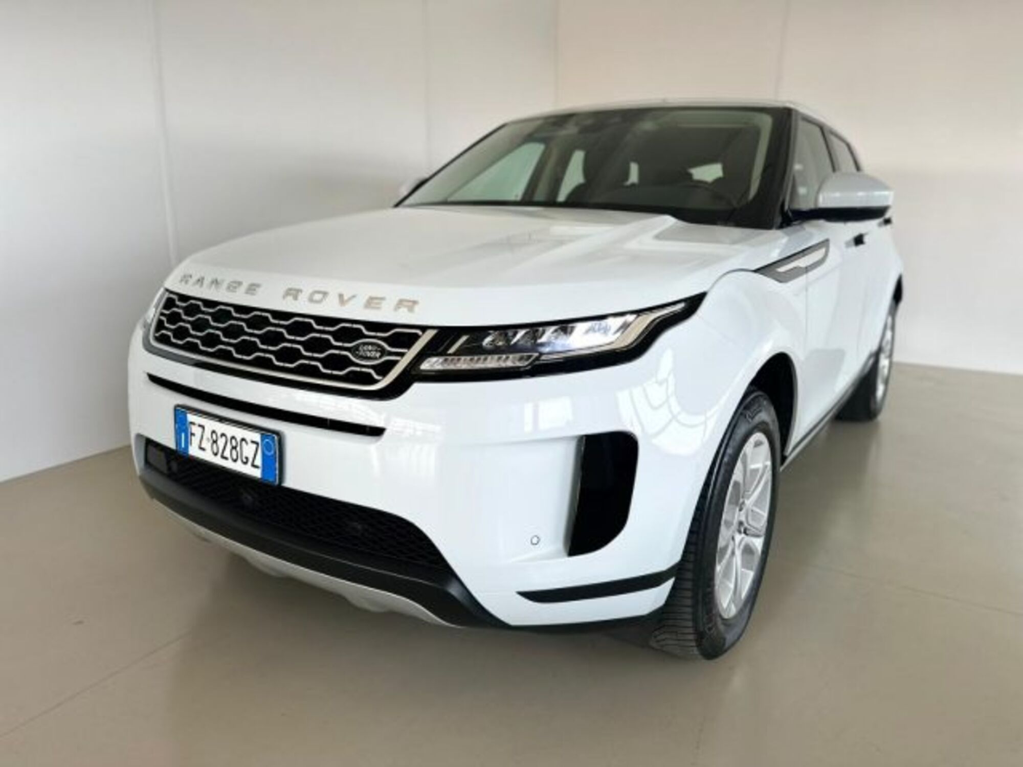 Land Rover Range Rover Evoque 2.0D I4-L.Flw 150 CV AWD Auto HSE del 2020 usata a Modena