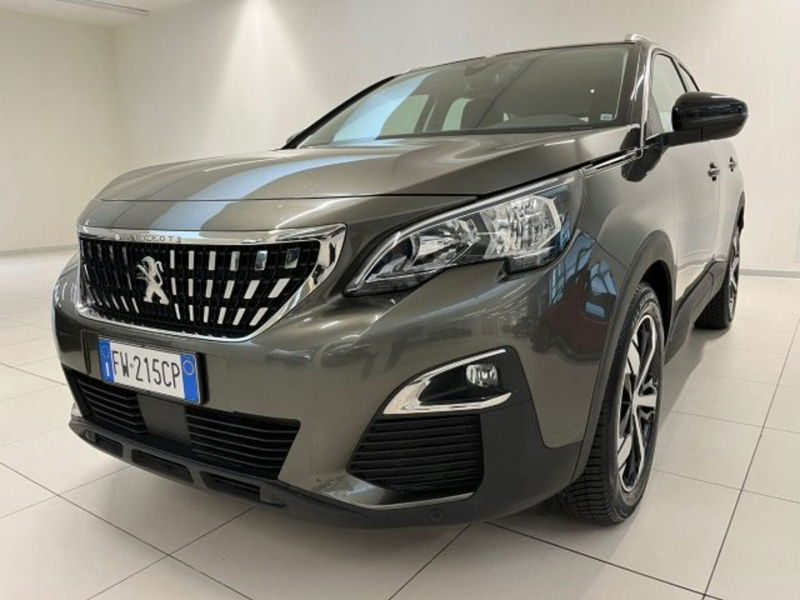 Peugeot 3008 PureTech Turbo 130 S&S Active del 2019 usata a Modena