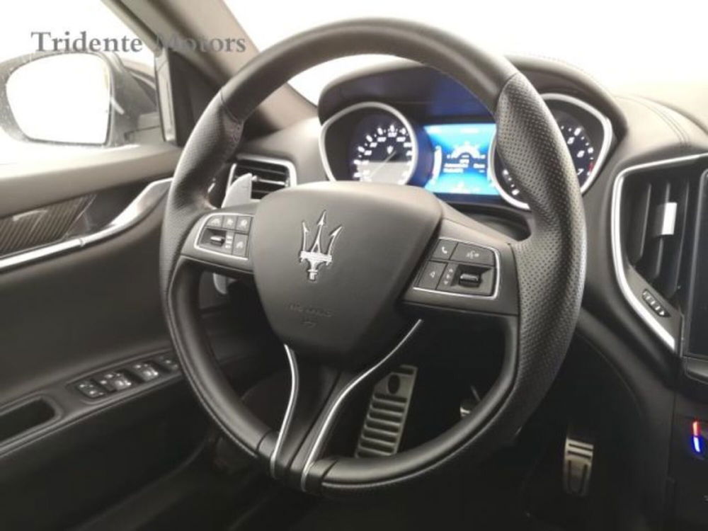 Maserati Ghibli usata a Padova (13)