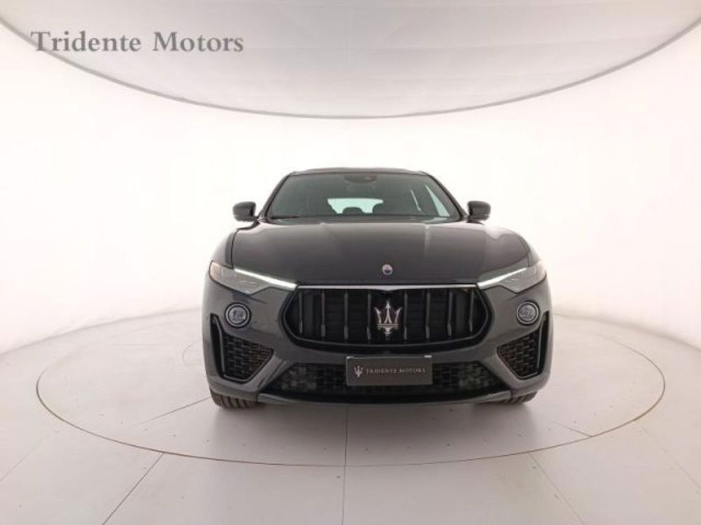 Maserati Levante usata a Padova (2)