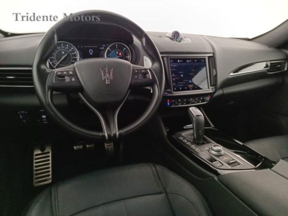 Maserati Levante usata a Padova (6)