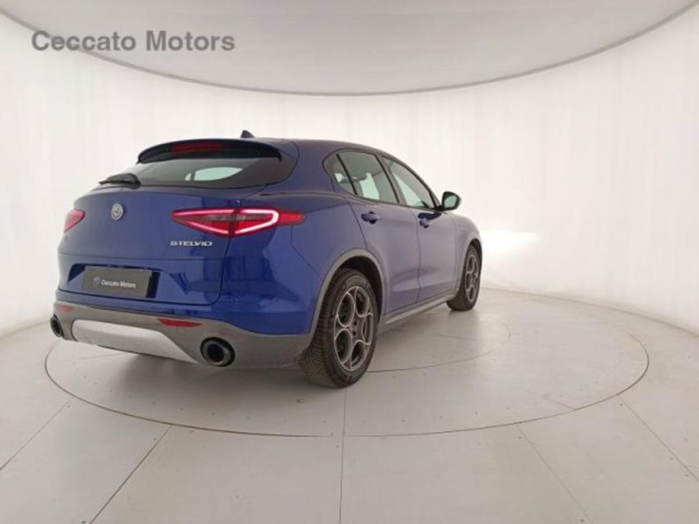 Alfa Romeo Stelvio usata a Padova (4)