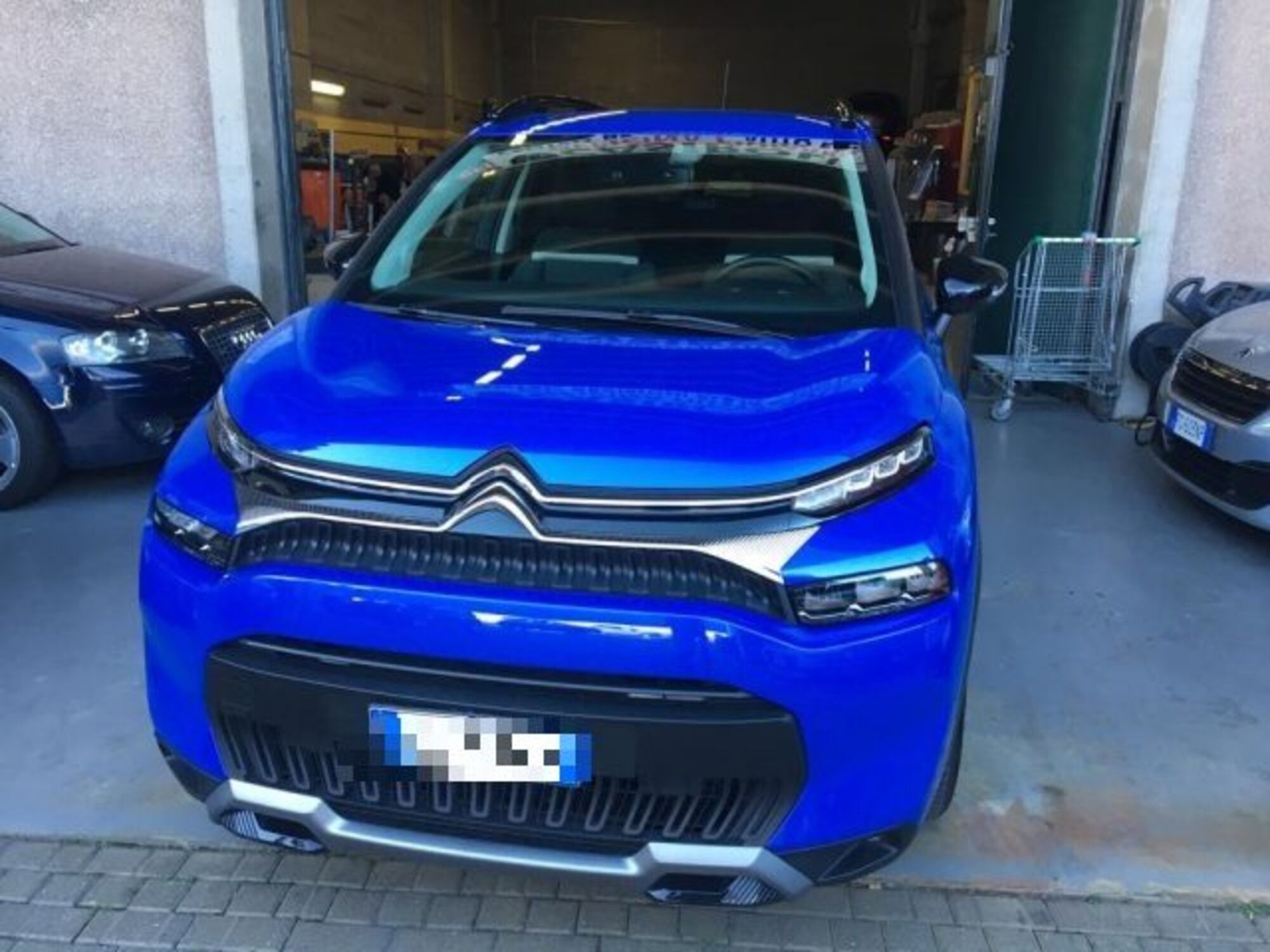 Citroen C3 Aircross PureTech 130 S&amp;S EAT6 Shine  del 2022 usata a Genova