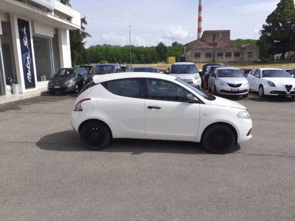 Lancia Ypsilon usata a Firenze (3)