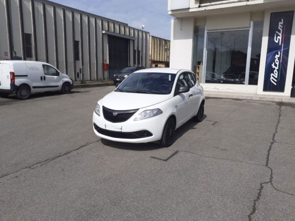 Lancia Ypsilon usata a Firenze (9)