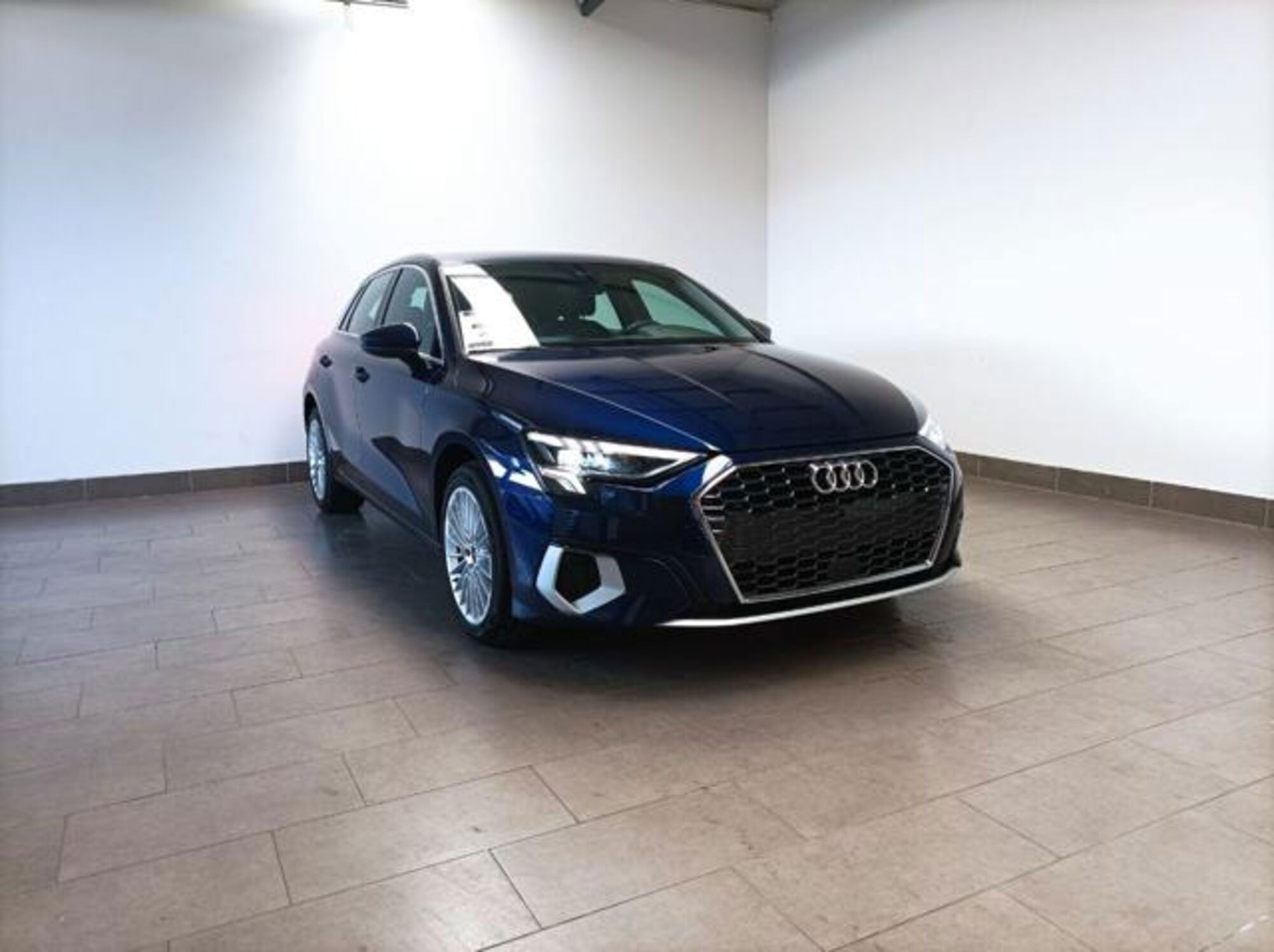 Audi A3 Sportback 30 TFSI S tronic Business Advanced del 2023 usata a Magenta