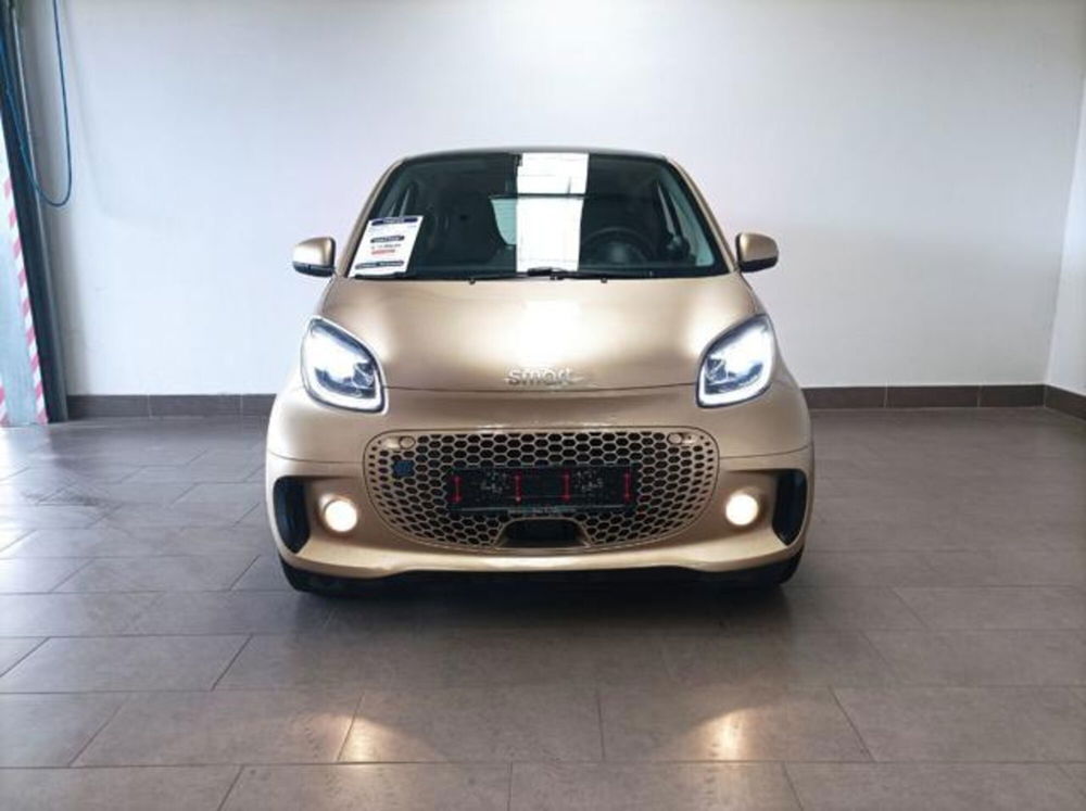 smart Fortwo EQ Passion Nightsky del 2022 usata a Magenta (4)