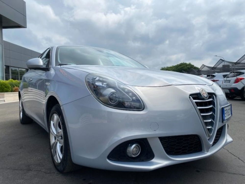 Alfa Romeo Giulietta usata a Modena (9)