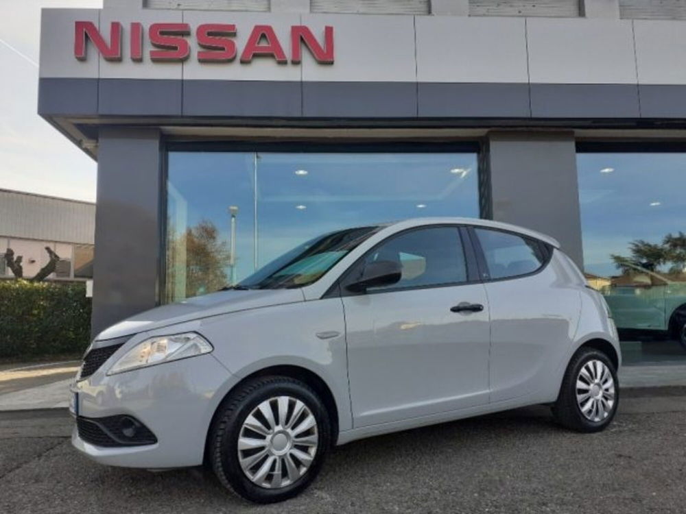 Lancia Ypsilon usata a Modena