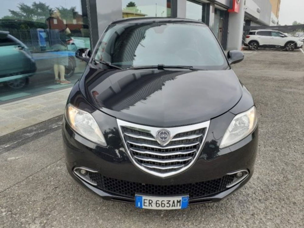 Lancia Ypsilon usata a Modena (3)