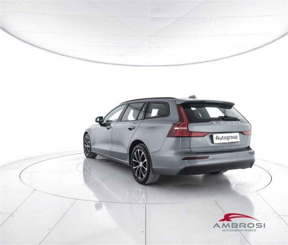 Volvo V60 D3 Geartronic Business N1  del 2021 usata a Corciano (4)
