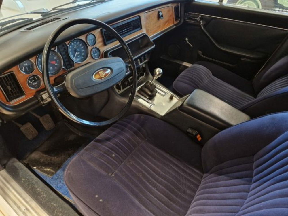 Jaguar XJ6 usata a Livorno (9)