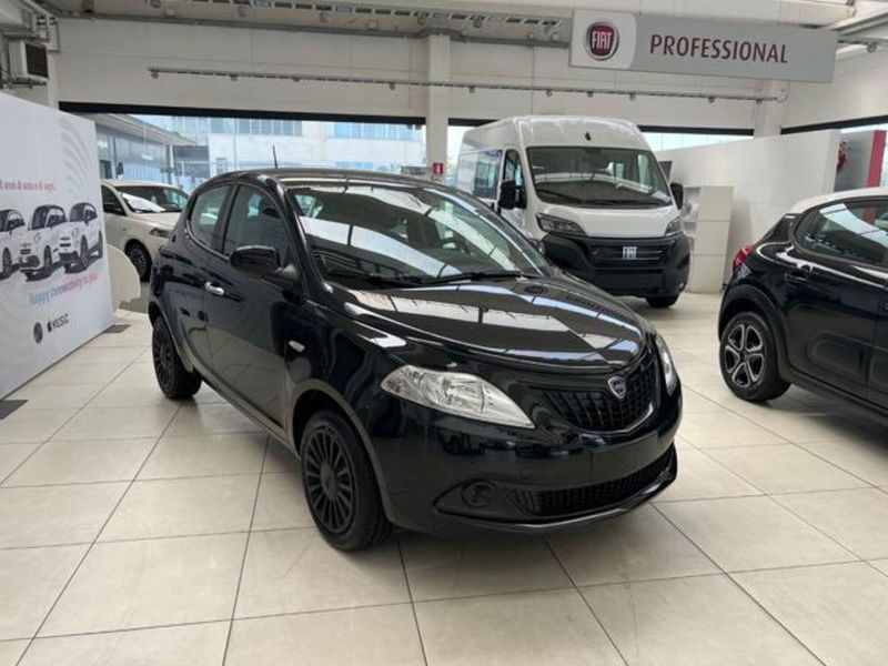 Lancia Ypsilon 1.0 FireFly 5 porte S&S Hybrid Ecochic Silver  nuova a Vignola