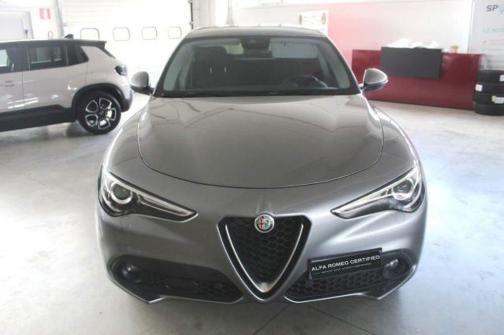 Alfa Romeo Stelvio usata a Terni (2)