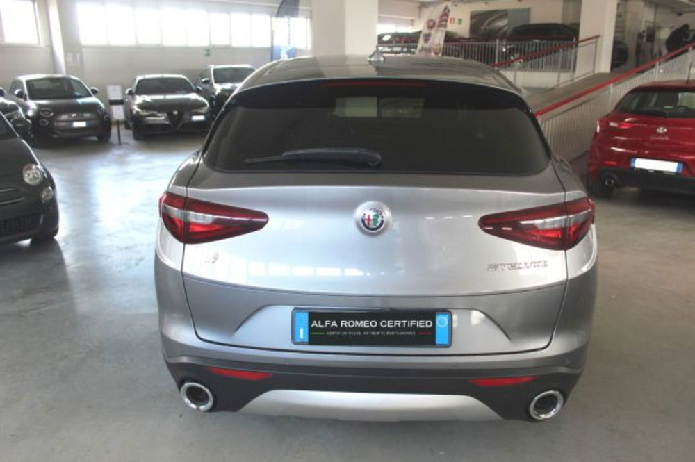 Alfa Romeo Stelvio usata a Terni (5)