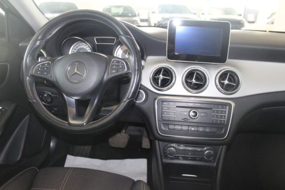 Mercedes-Benz GLA SUV usata a Terni (11)