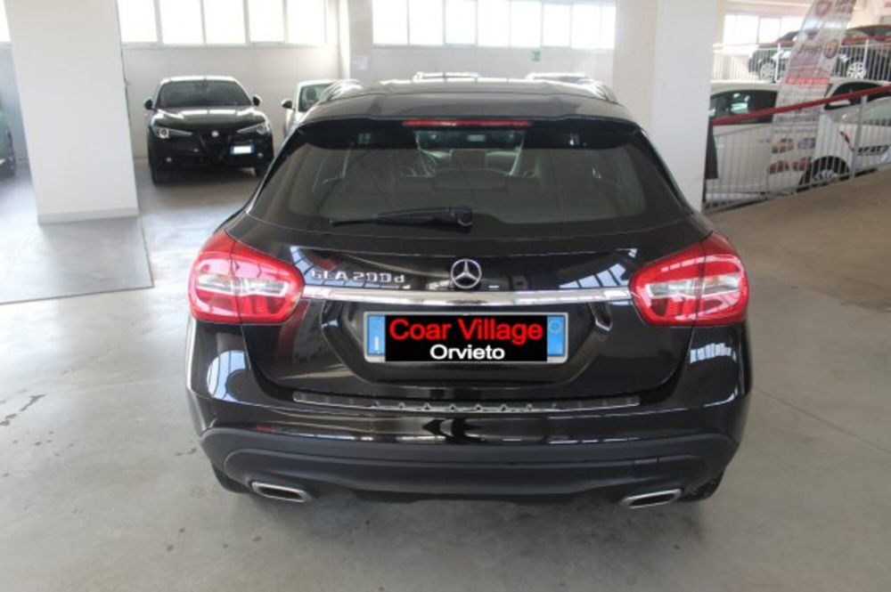 Mercedes-Benz GLA SUV 200 d Automatic Premium  del 2015 usata a Orvieto (5)