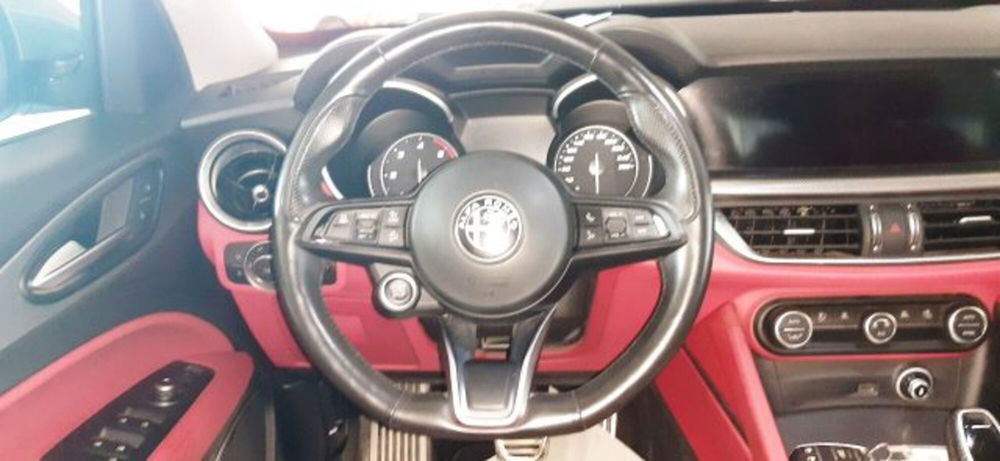 Alfa Romeo Stelvio usata a Terni (12)