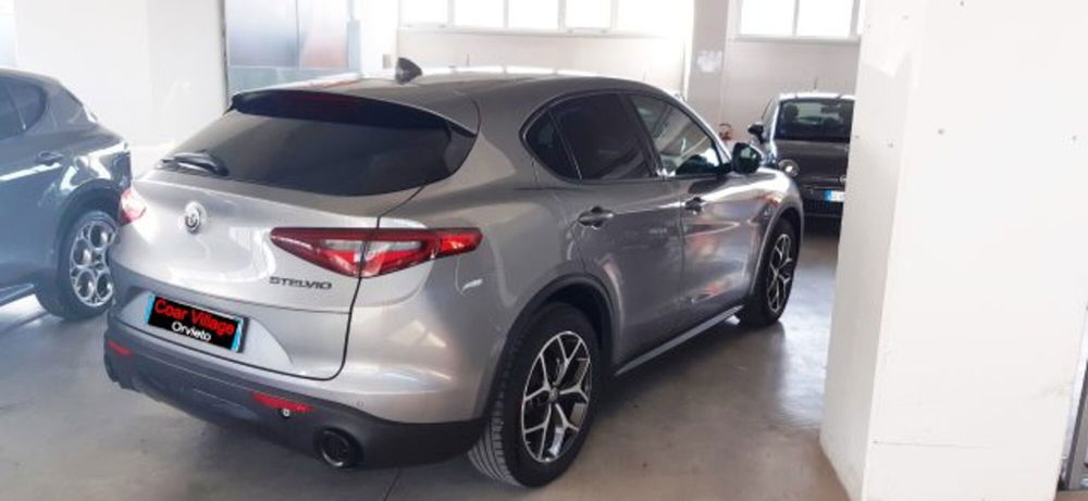 Alfa Romeo Stelvio usata a Terni (4)