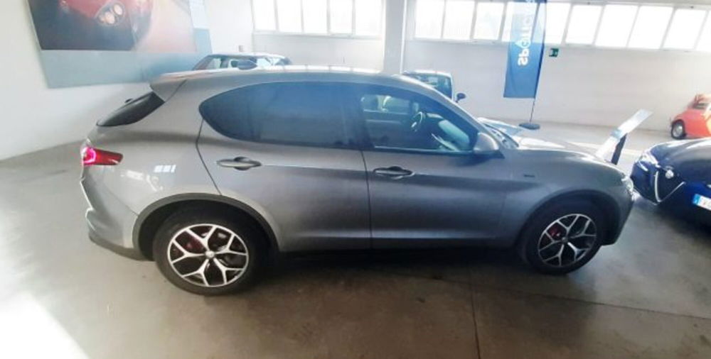 Alfa Romeo Stelvio usata a Terni (6)