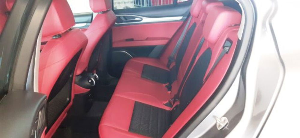 Alfa Romeo Stelvio usata a Terni (9)