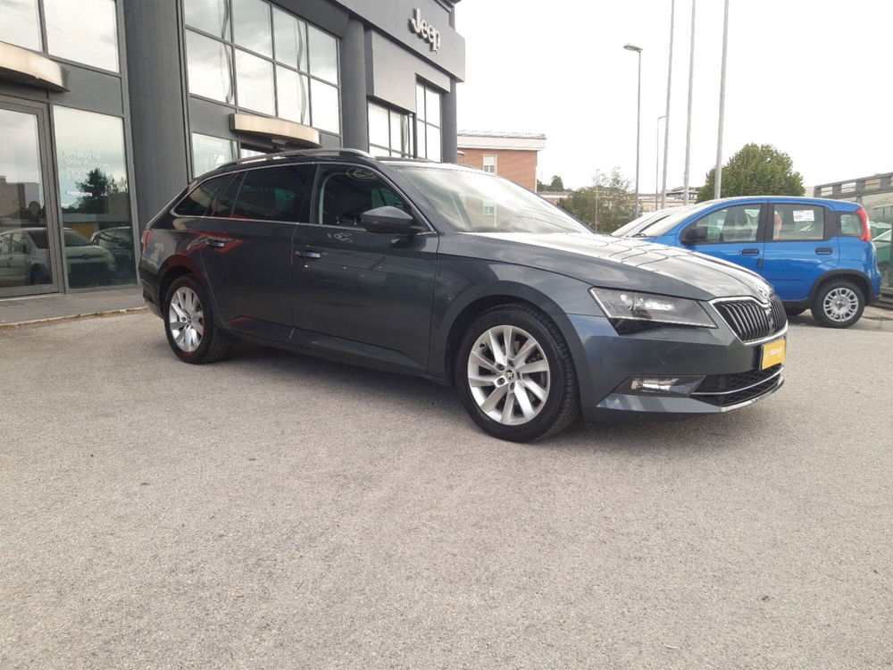 Skoda Superb Station Wagon usata a Campobasso (8)