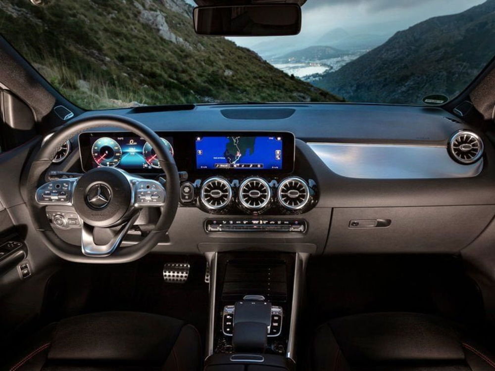 Mercedes-Benz Classe B nuova a Genova (6)