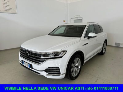 Volkswagen Touareg 3.0 V6 TDI SCR Elegance  del 2021 usata a Alba