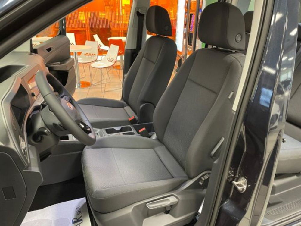 Ford Tourneo Connect nuova a Cuneo (13)