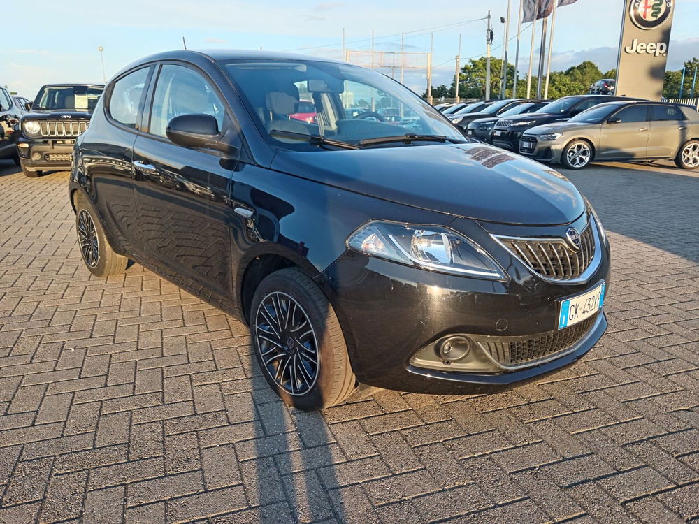 Lancia Ypsilon usata a Alessandria (3)