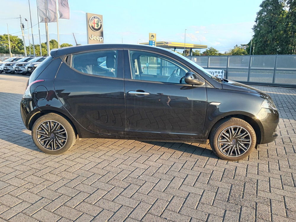 Lancia Ypsilon usata a Alessandria (4)