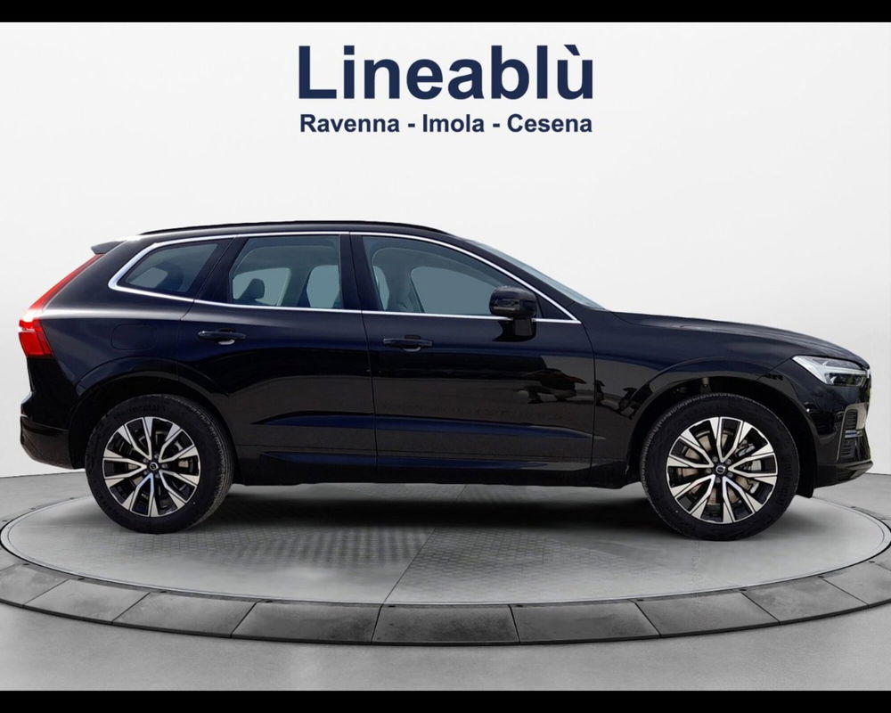 Volvo XC60 nuova a Ravenna (6)