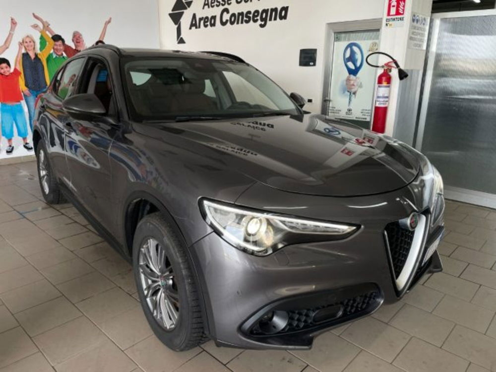 Alfa Romeo Stelvio Stelvio 2.2 Turbodiesel 190 CV AT8 Q4 Executive  del 2018 usata a Capaccio (3)