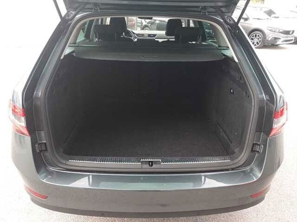 Skoda Superb usata a Ancona (13)