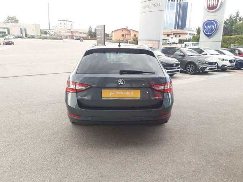 Skoda Superb usata a Ancona (4)