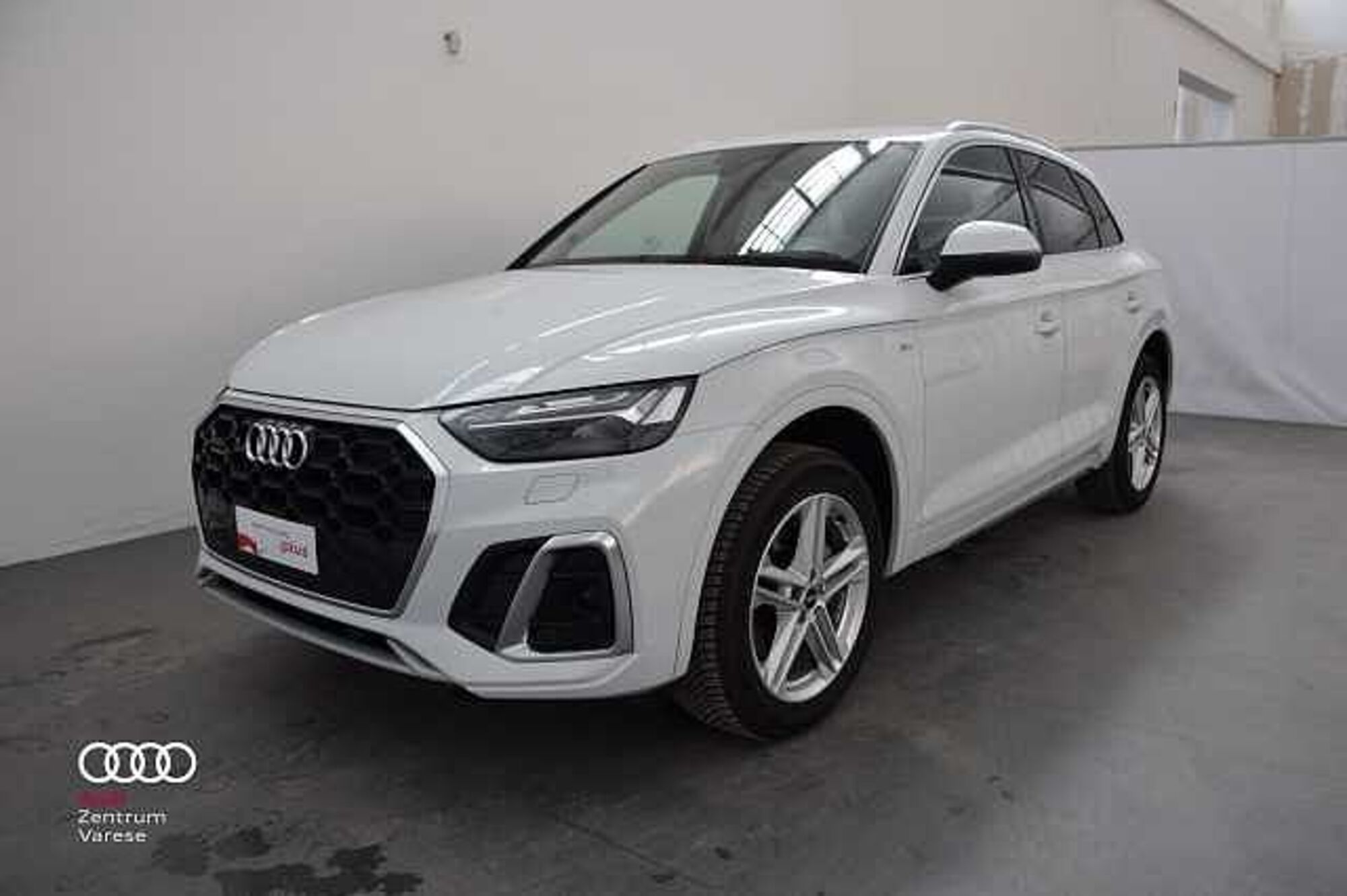 Audi Q5 40 TDI 204 CV quattro S tronic  del 2023 usata a Varese