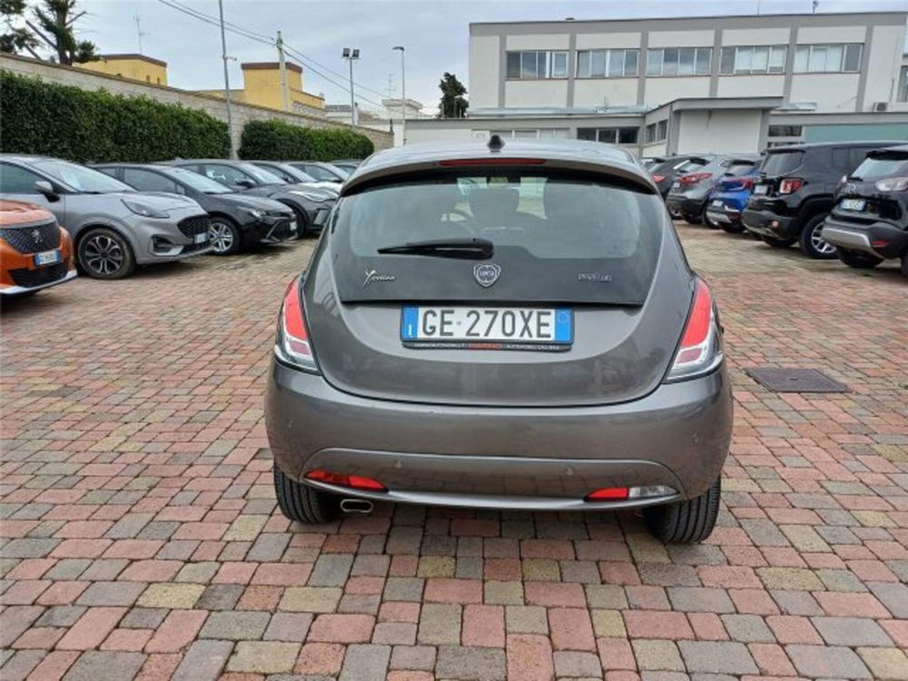 Lancia Ypsilon usata a Bari (6)