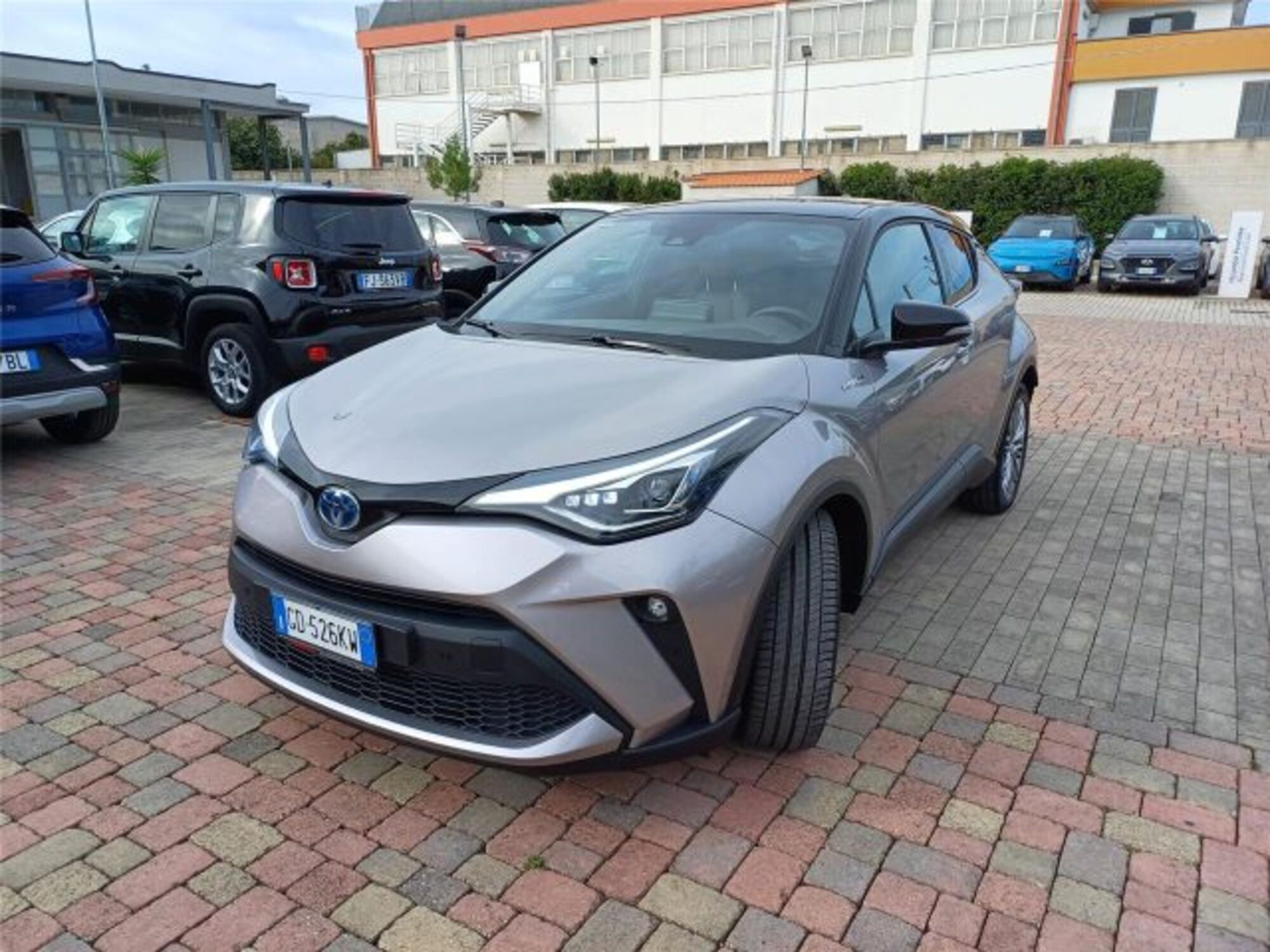 Toyota Toyota C-HR 2.0 Hybrid E-CVT Lounge  del 2021 usata a Bari